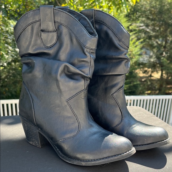 Mudd Black Heeled Boots for Women - Picture 1 of 8